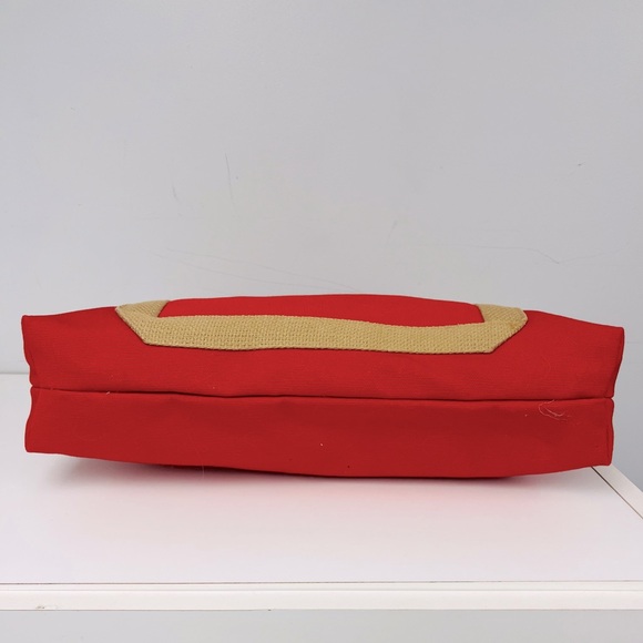 ❌SOLD❌ Vintage Red and Tan Canvas Handbag with Faux Wood Handles - Picture 6 of 9